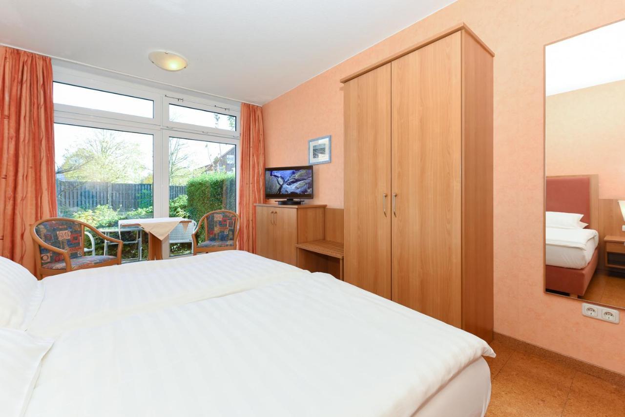 Hotel-Pension Altes Siel Bensersiel Exterior photo