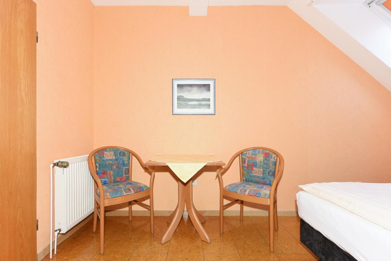 Hotel-Pension Altes Siel Bensersiel Exterior photo